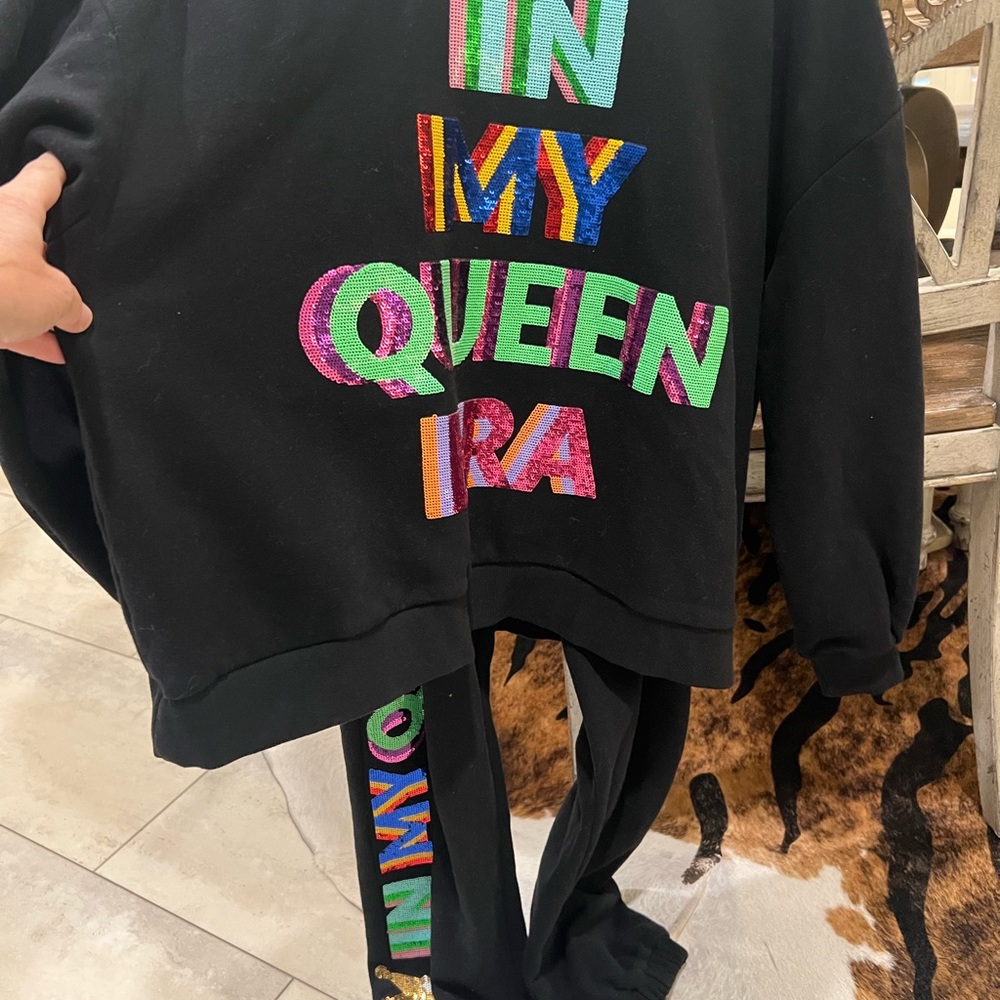 QUEEN OF SPARKLES Set. Both pieces are XS. Screams sass!